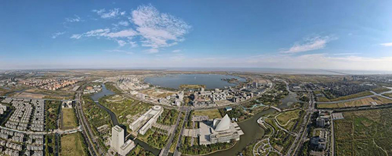 这是上海临港新城滴水湖全景（2020年10月25日 无人机拼接照片）wx.jpg